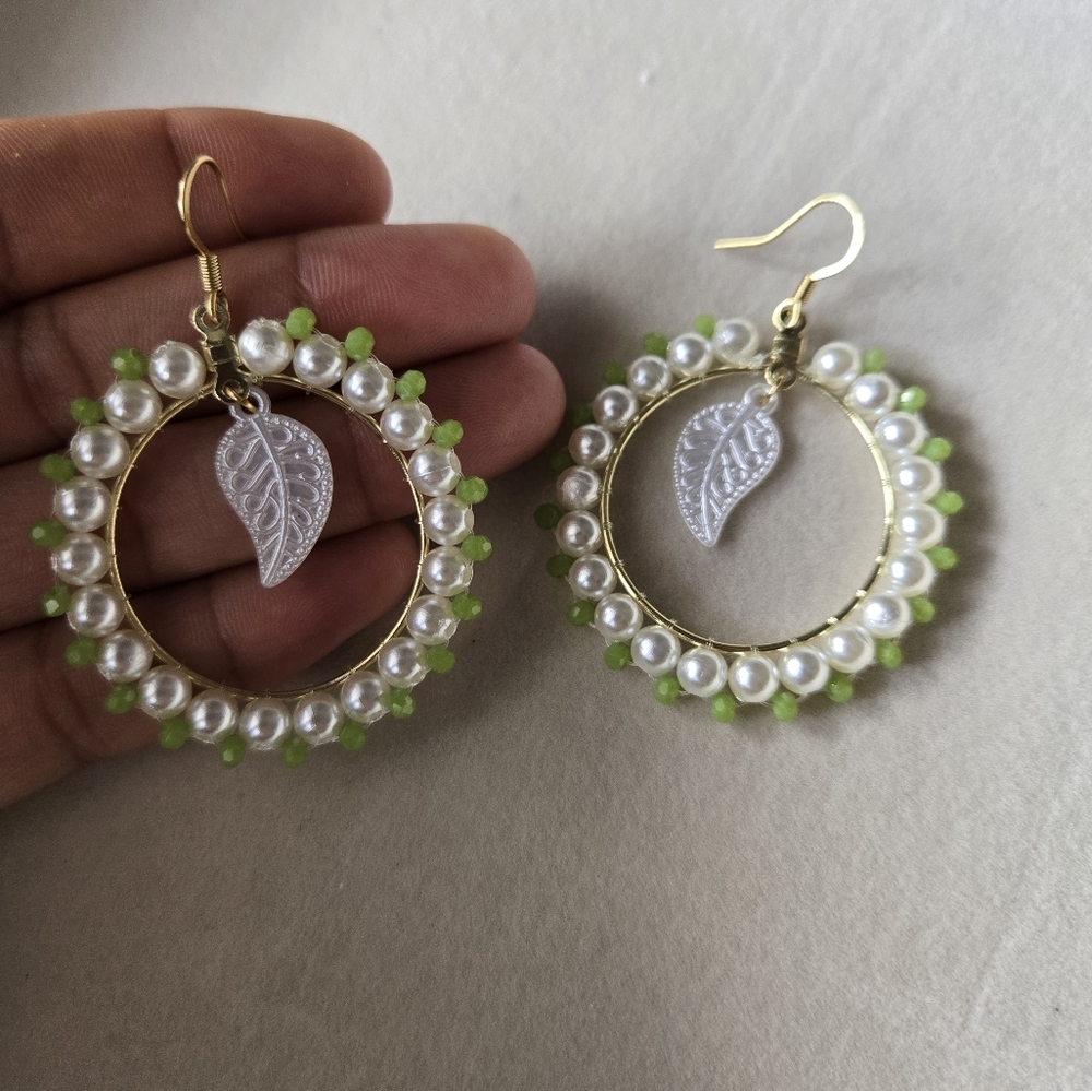 Hoops earrings